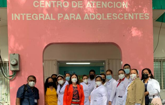Personal de salud de la Clínica de Atención Integral de Adolescentes del Hospital Bertha Calderón Roque (HBCR) y personal técnic