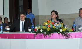 De izquierda a derecha: Dra. Yadira Centeno Magistrada de la CSJ, Dr. Markus Behrend, Representante de UNFPA, Dra. Alba Luz Ramos,Presidenta de la CSJ y el Dr. Fernado Huertas , Docente del Magister.