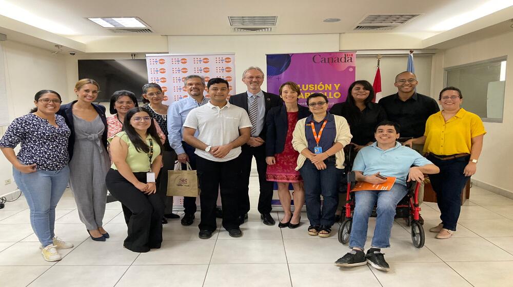 Amélie Bordeleau, Consejera (Desarrollo) y Jefa de Oficina de la Embajada de Canadá en Nicaragua, Jozef Maeriën, Representante d