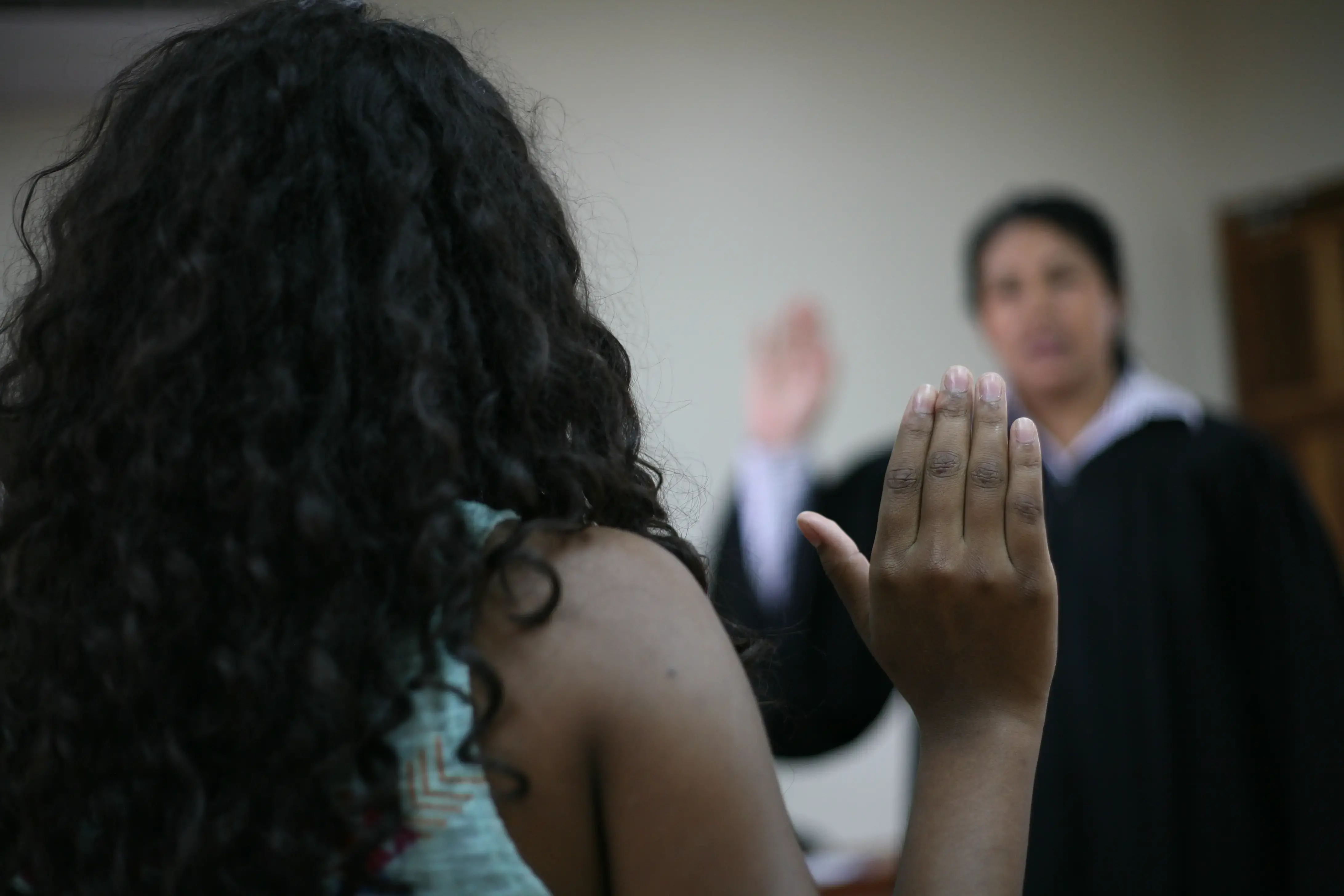 Jueces aprenden a ver a través de los ojos de mujeres vulnerables