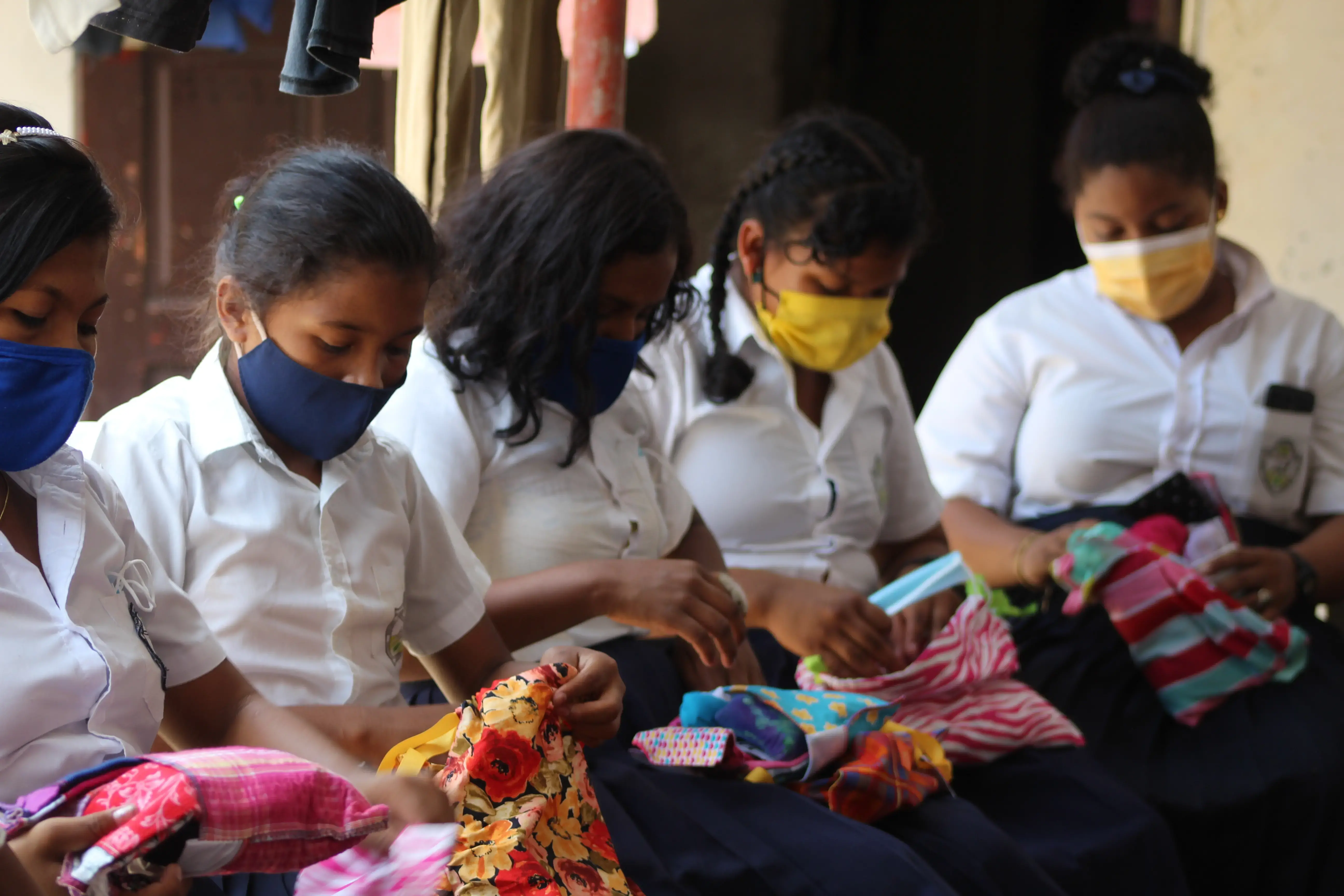 Niñas y adolescentes indígenas en Puerto Cabezas fortalecen sus conocimientos  sobre higiene menstrual